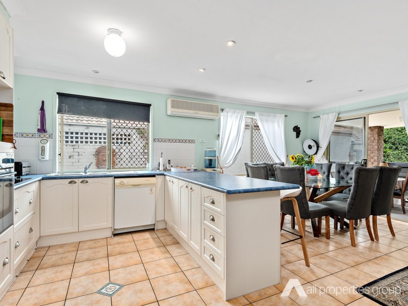 21 Mapleton Crescent, Forest Lake QLD 4078