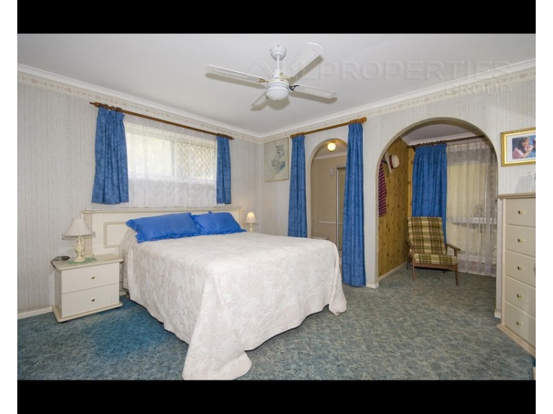 17 Nottingham Ct, Forestdale QLD 4118