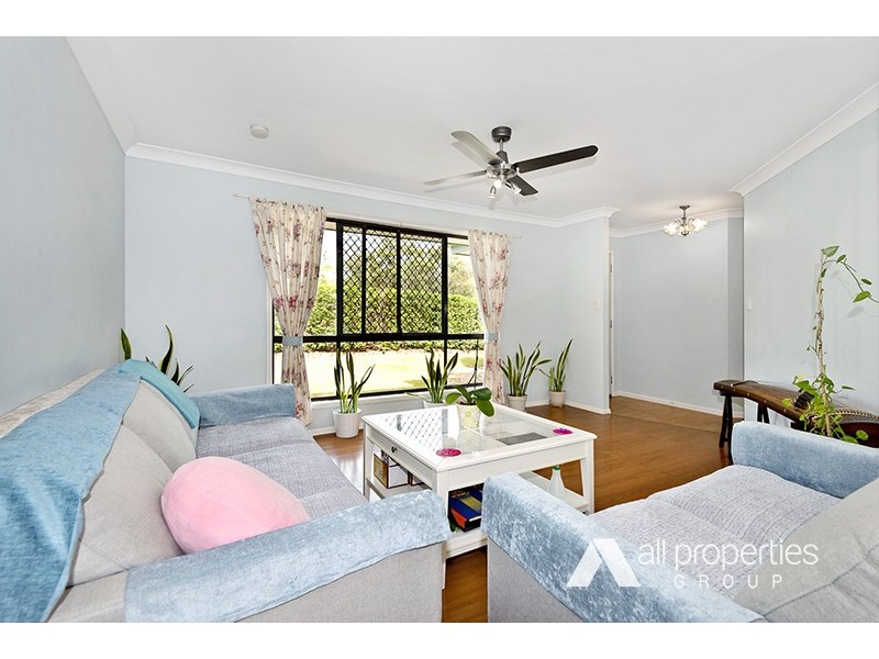 109 LAMBERTH ROAD, Regents Park QLD 4118