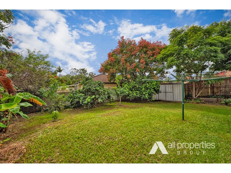 109 LAMBERTH ROAD, Regents Park QLD 4118