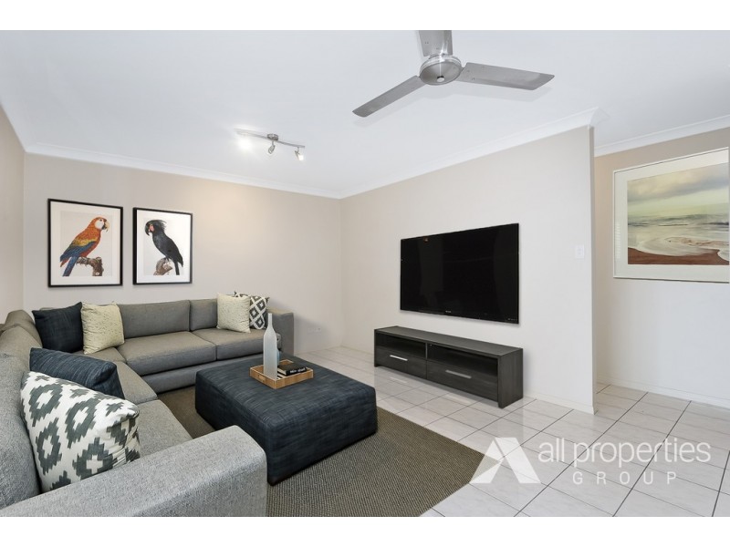 84 Bannockburn Crescent, Parkinson QLD 4115