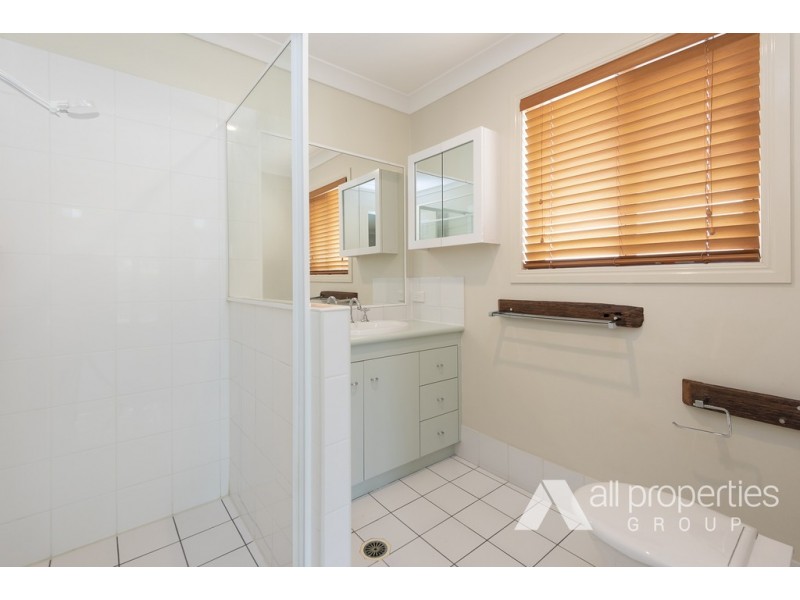 84 Bannockburn Crescent, Parkinson QLD 4115