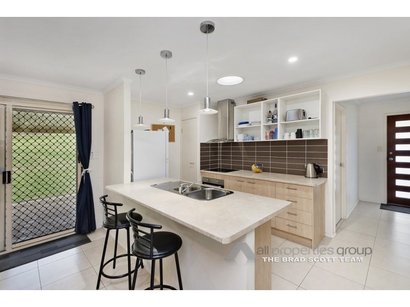 114-116 Michelle Drive, Cedar Grove QLD 4285