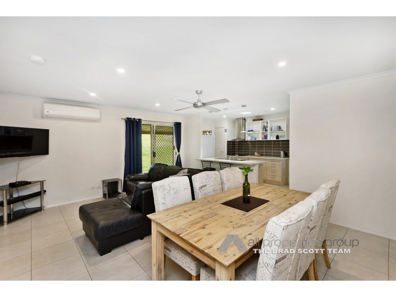114-116 Michelle Drive, Cedar Grove QLD 4285