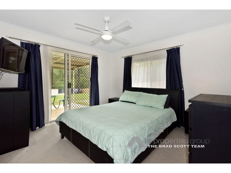 114-116 Michelle Drive, Cedar Grove QLD 4285