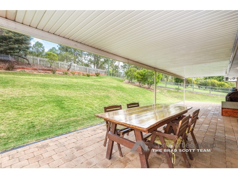 114-116 Michelle Drive, Cedar Grove QLD 4285