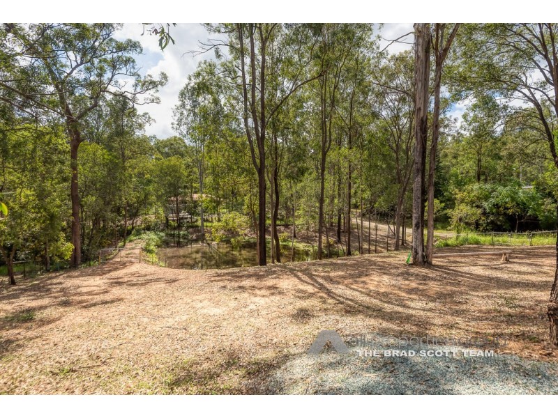 114-116 Michelle Drive, Cedar Grove QLD 4285