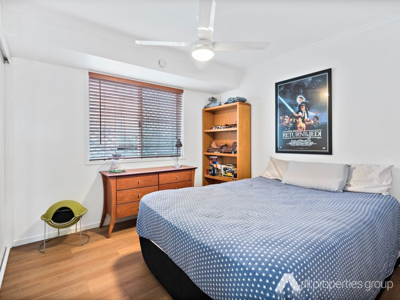 13 Murray Place, Forest Lake QLD 4078