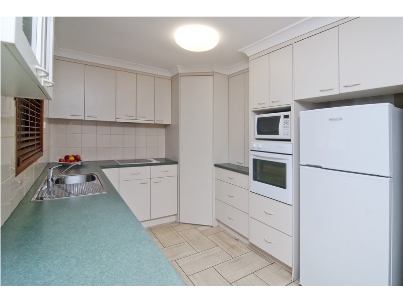 36 REGENCY DRIVE, Regents Park QLD 4118