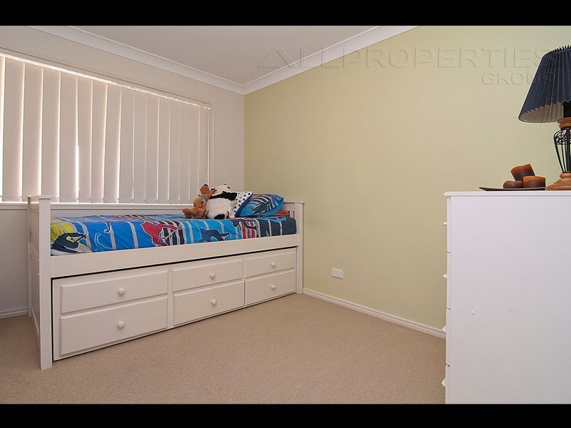 28 Canterbury Bells Circuit, Springfield Lakes QLD 4300
