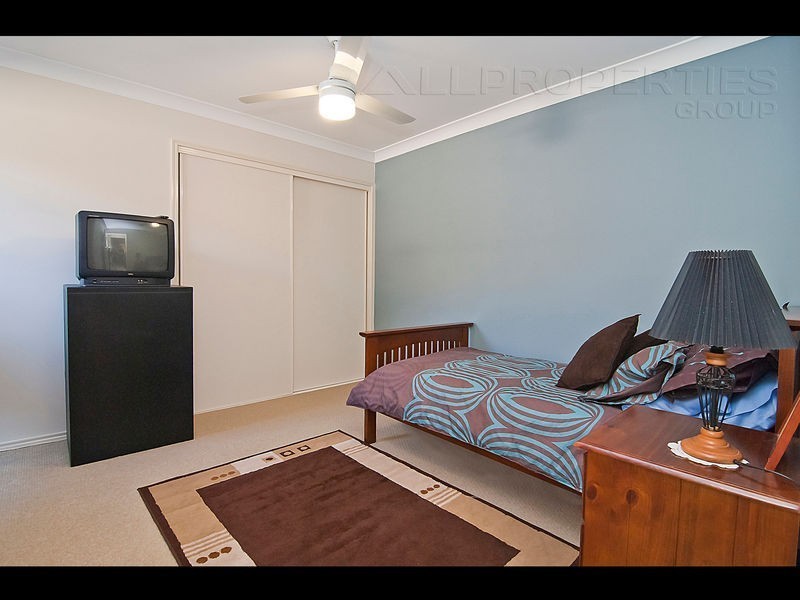 28 Canterbury Bells Circuit, Springfield Lakes QLD 4300