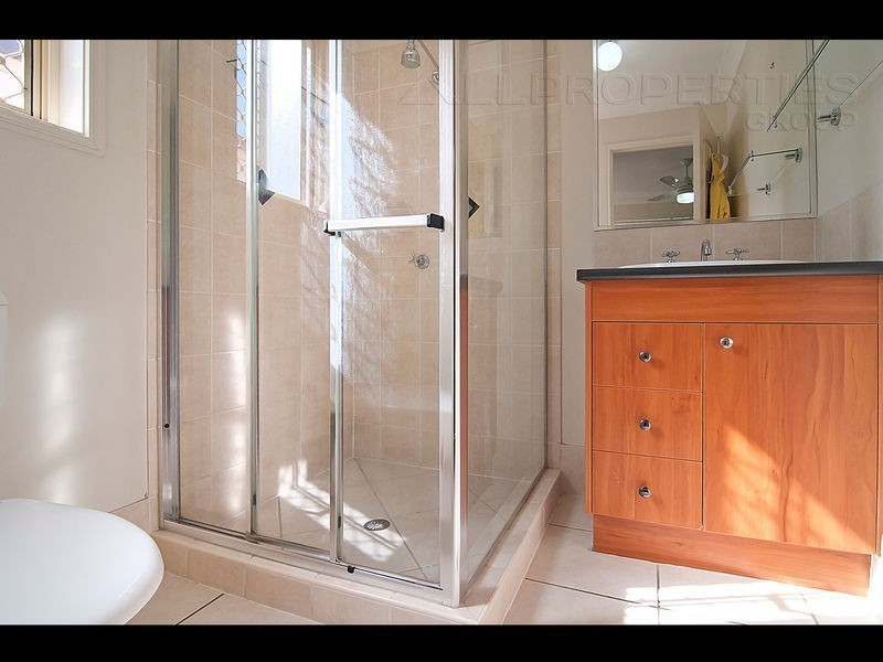 28 Canterbury Bells Circuit, Springfield Lakes QLD 4300
