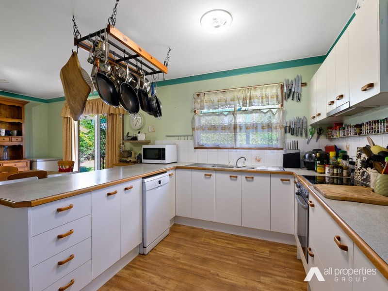 60-62 Merluna Rd, Park Ridge South QLD 4125