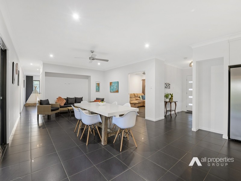 393 Bellbird Dr, Greenbank QLD 4124