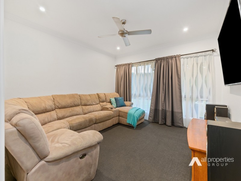 393 Bellbird Dr, Greenbank QLD 4124