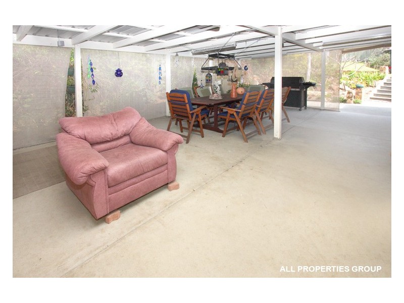 37 Parkroyal Crescent, Regents Park QLD 4118