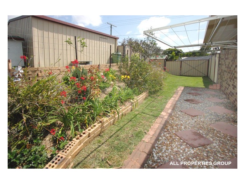 37 Parkroyal Crescent, Regents Park QLD 4118