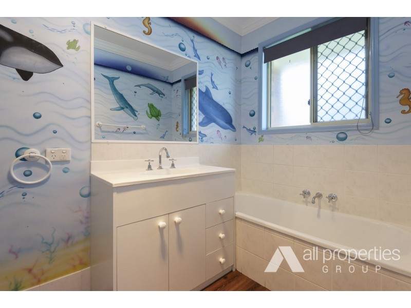 98 REGENCY DRIVE, Regents Park QLD 4118