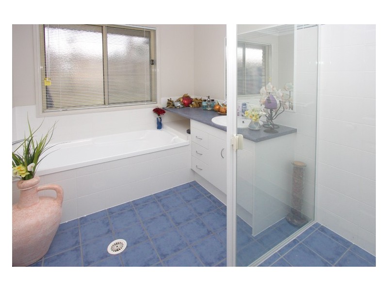 6 Gippsland Circuit, Forest Lake QLD 4078