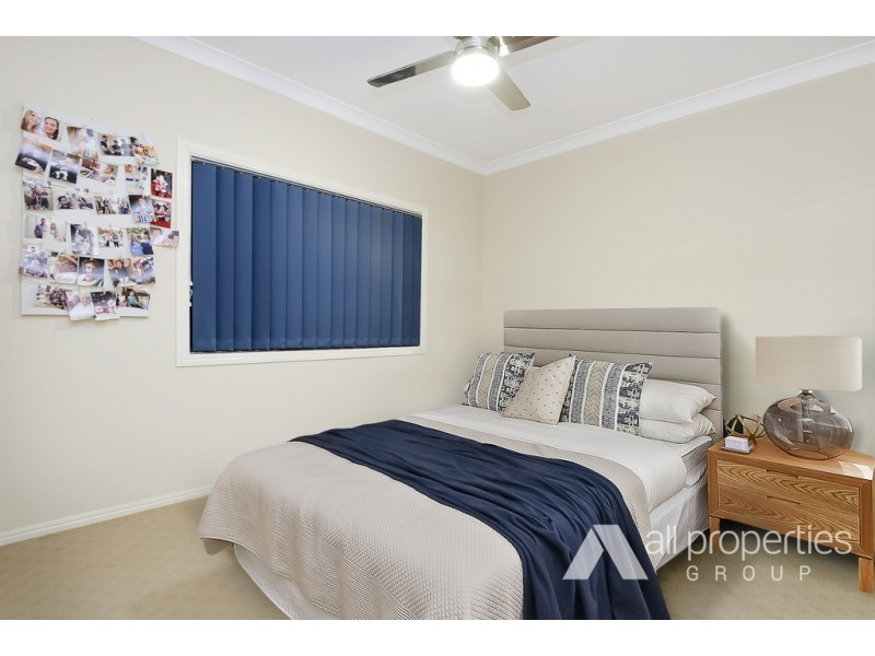 10 THAMES DRIVE, Regents Park QLD 4118