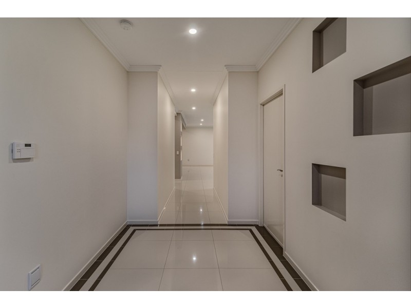 8 Jacaranda Cr, Drewvale QLD 4116