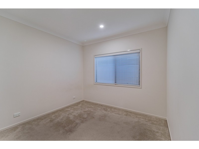 8 Jacaranda Cr, Drewvale QLD 4116