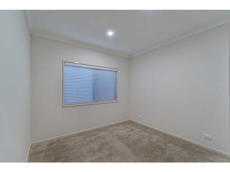 8 Jacaranda Cr, Drewvale QLD 4116