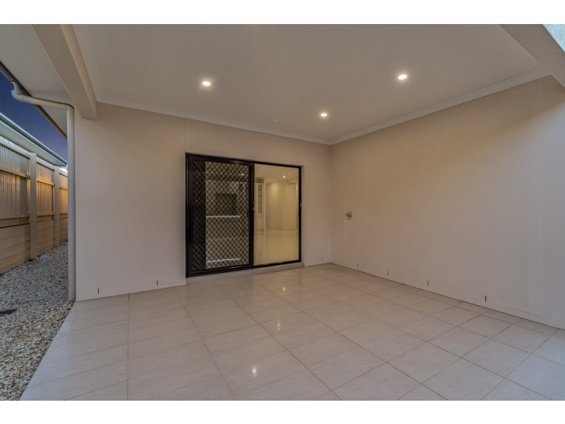 8 Jacaranda Cr, Drewvale QLD 4116