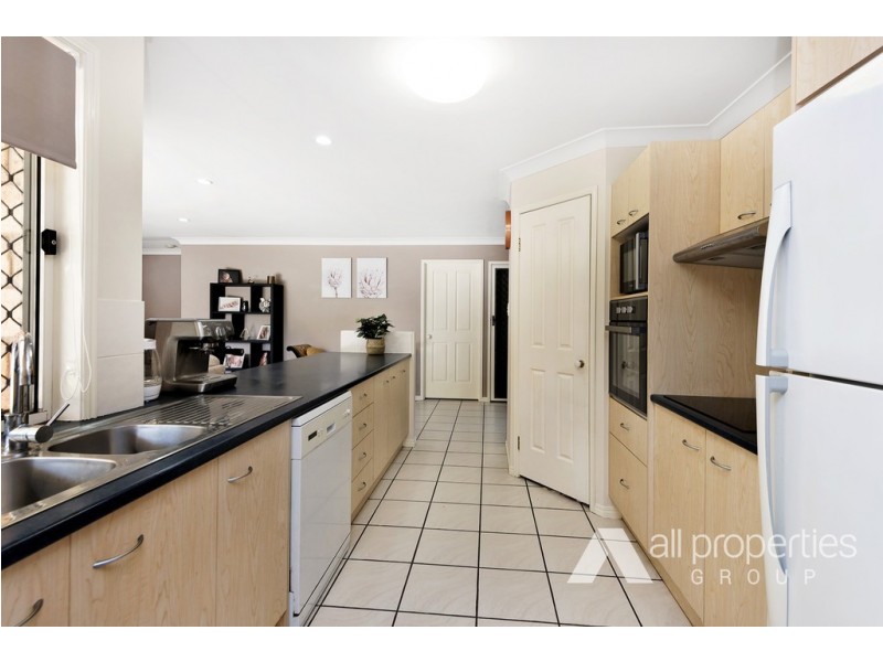 5 Kondalilla Close, Parkinson QLD 4115