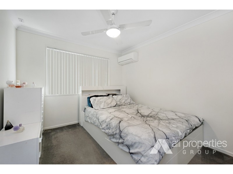 5 TAMSIN CT, Regents Park QLD 4118