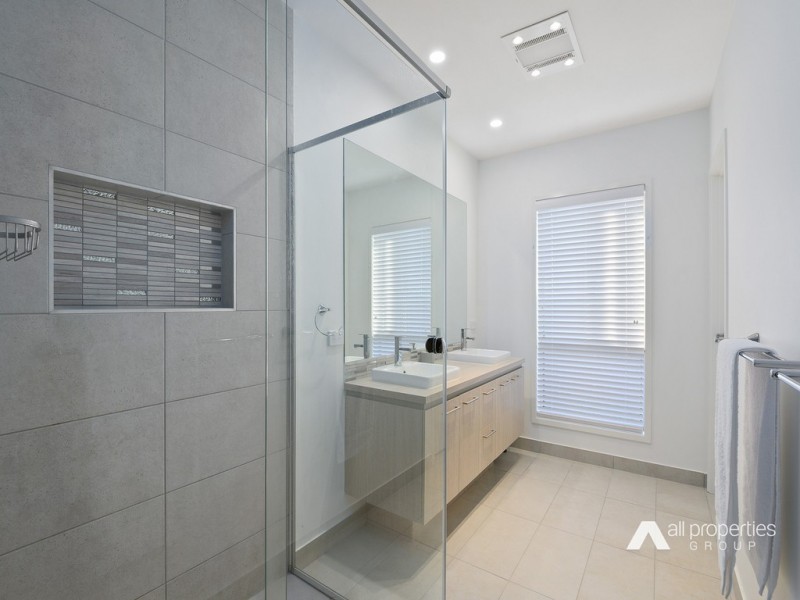133 East Beaumont Rd, Park Ridge QLD 4125