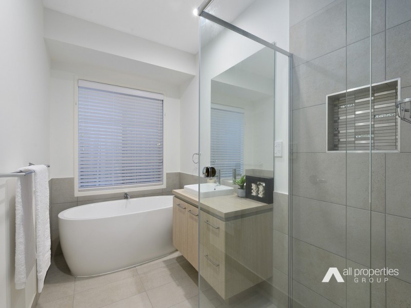 133 East Beaumont Rd, Park Ridge QLD 4125
