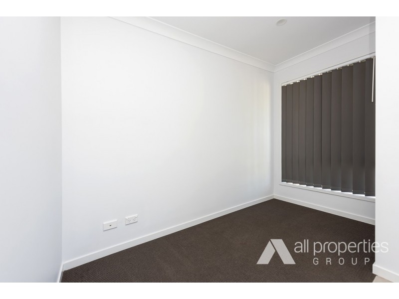 8 Tanzanite Ave, Logan Reserve QLD 4133