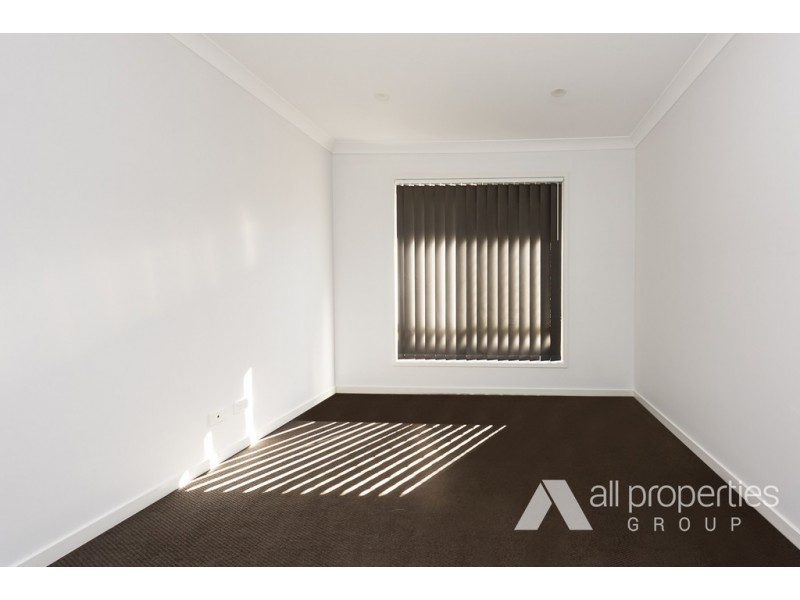 8 Tanzanite Ave, Logan Reserve QLD 4133