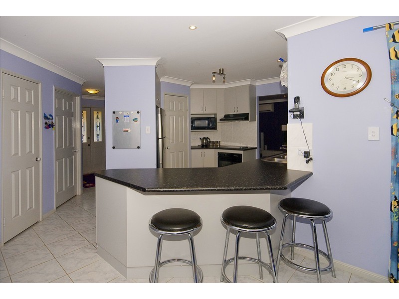 55 Conifer Street, Hillcrest QLD 4118