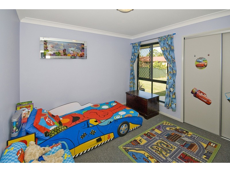 55 Conifer Street, Hillcrest QLD 4118