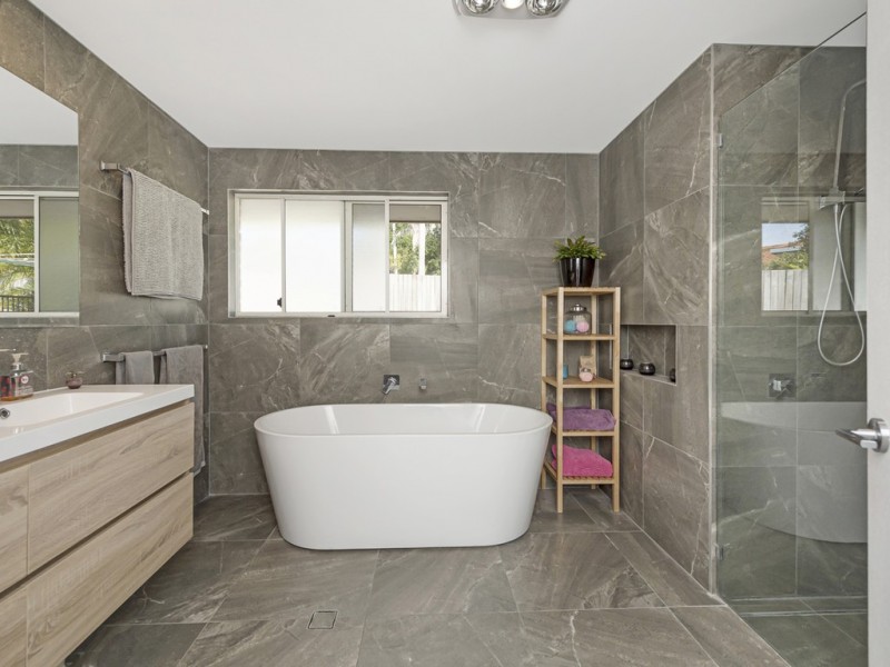 17 Haase Cres, Ormeau QLD 4208