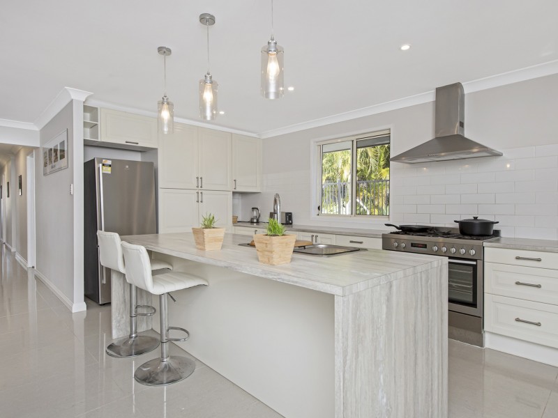 17 Haase Cres, Ormeau QLD 4208