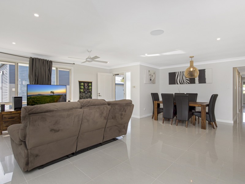 17 Haase Cres, Ormeau QLD 4208