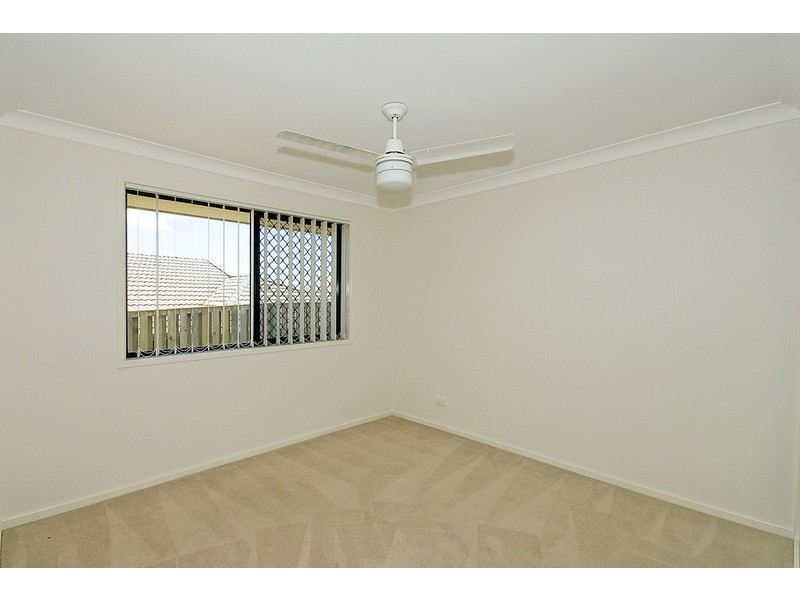 10 Beaumont Crescent, Pacific Pines QLD 4211