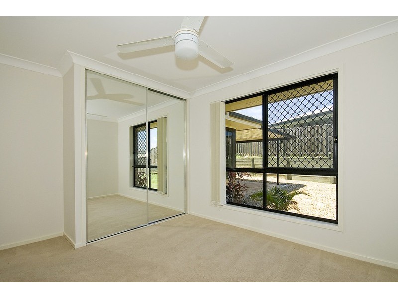 10 Beaumont Crescent, Pacific Pines QLD 4211