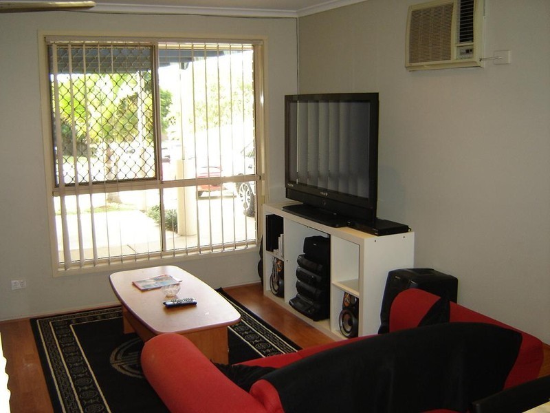 8 Diamantina Street, Hillcrest QLD 4118