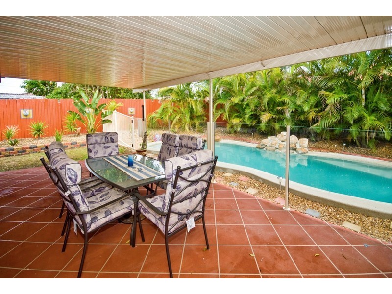 70 Dampier Cres, Drewvale QLD 4116
