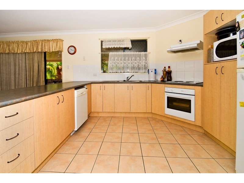 70 Dampier Cres, Drewvale QLD 4116
