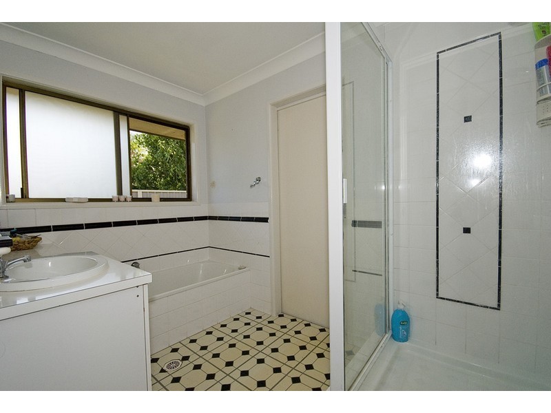 17 Erin Drive, Browns Plains QLD 4118