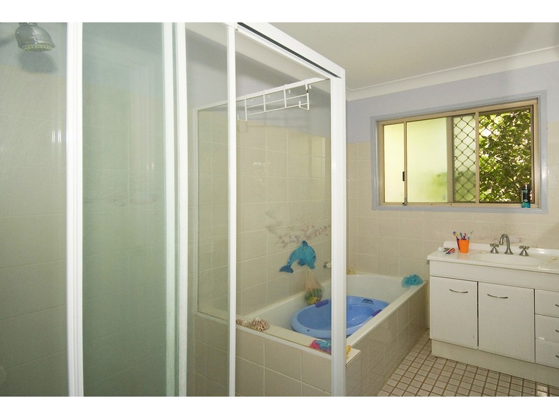 15 Melbury Street, Browns Plains QLD 4118