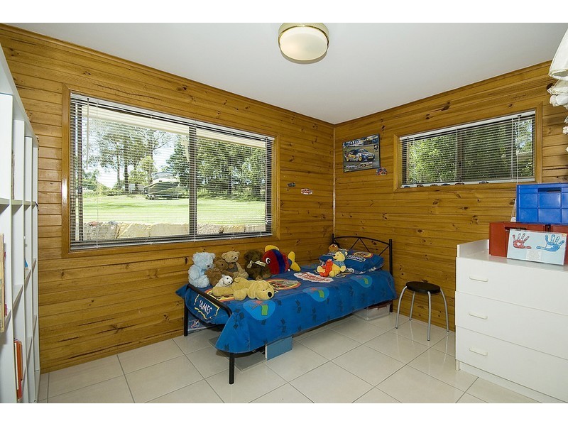 36 Nottingham Ct, Forestdale QLD 4118