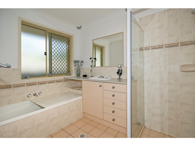 25 Teasel Crescent, Forest Lake QLD 4078