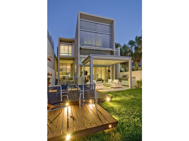 43 Waterline Cres, Bulimba QLD 4171