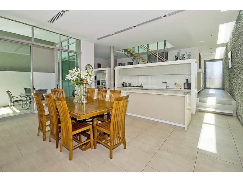 43 Waterline Cres, Bulimba QLD 4171